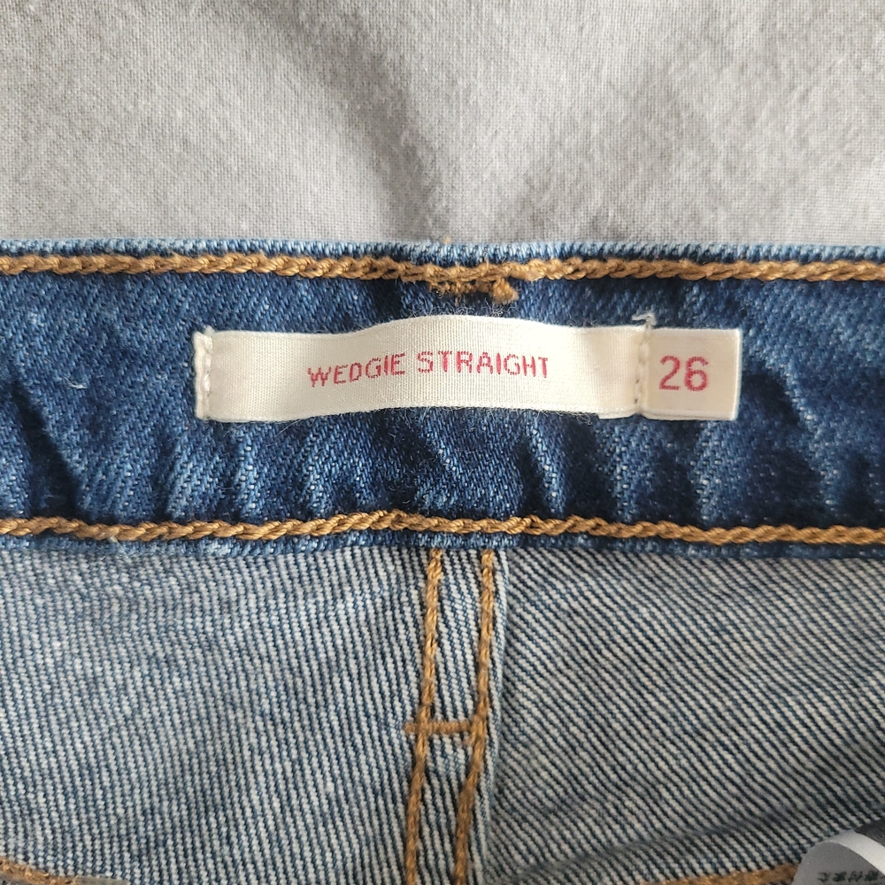Levi's Wedgie Straight Medium Wash Denim Jeans Size W 26 L26 Women Frayed Hem - Picture 6 of 11